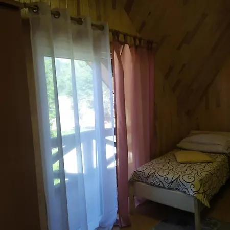 Турист Szálloda Mizhhirya (Transcarpathia)